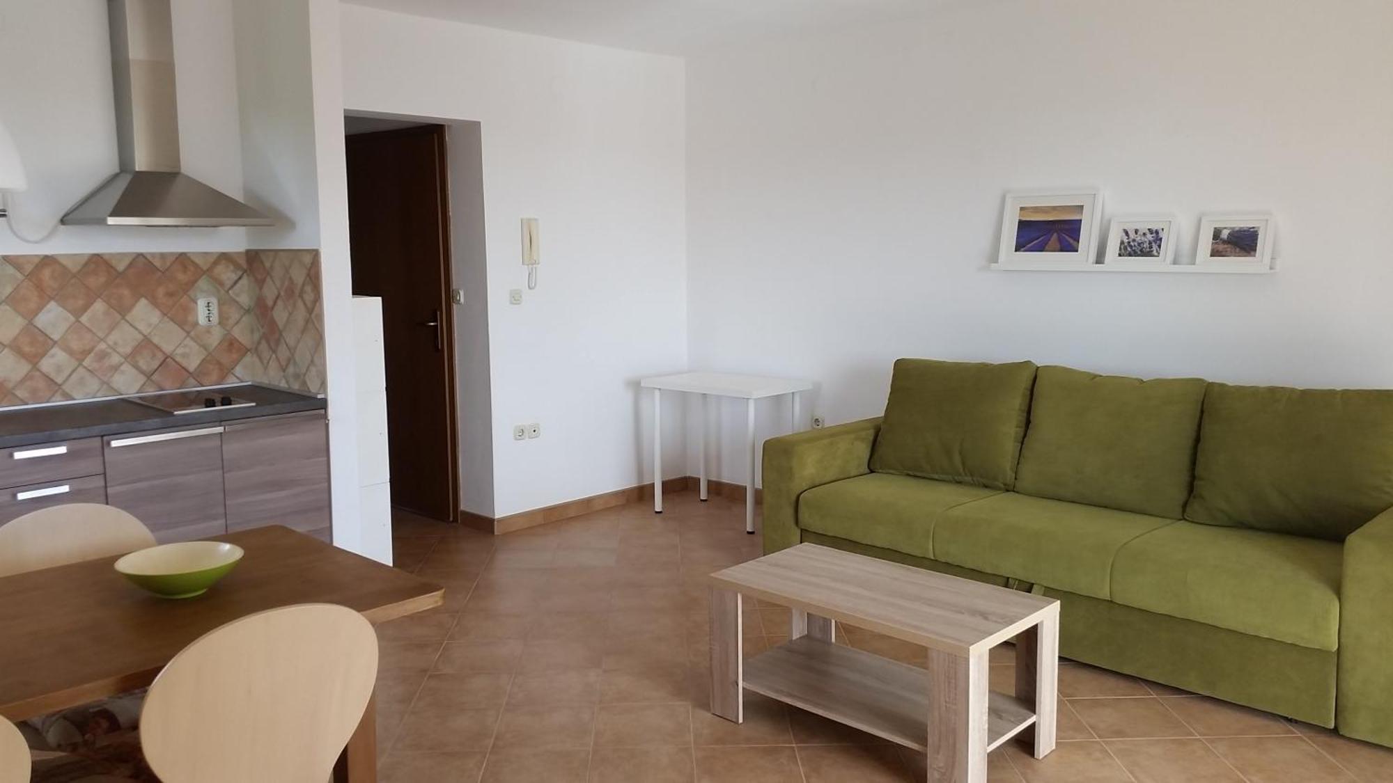 Apartments Roza Медулин Стая снимка
