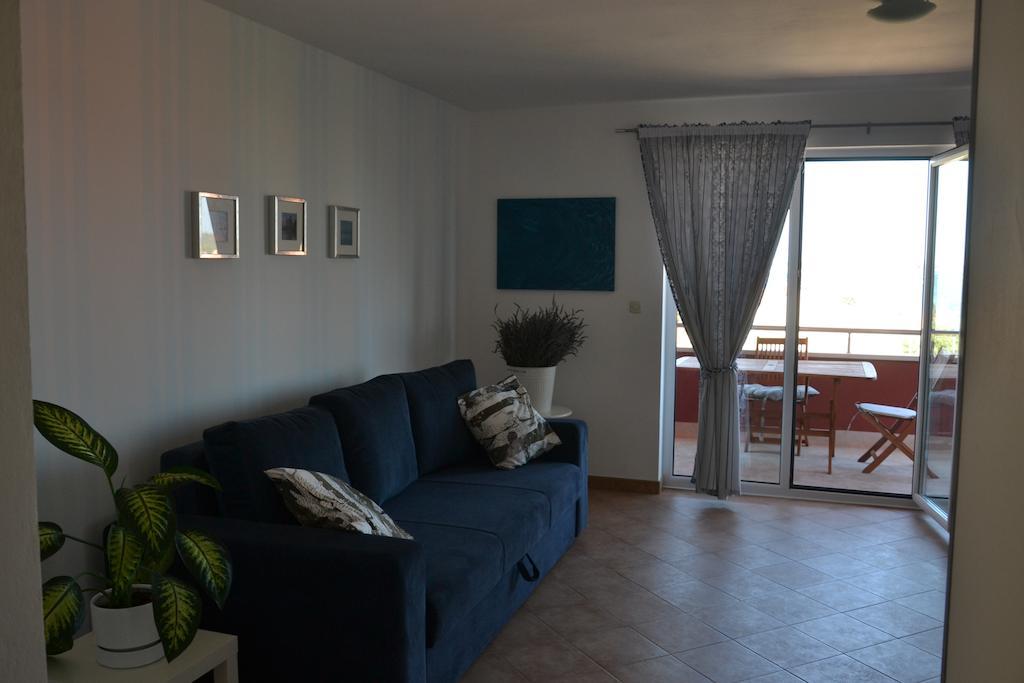 Apartments Roza Медулин Стая снимка