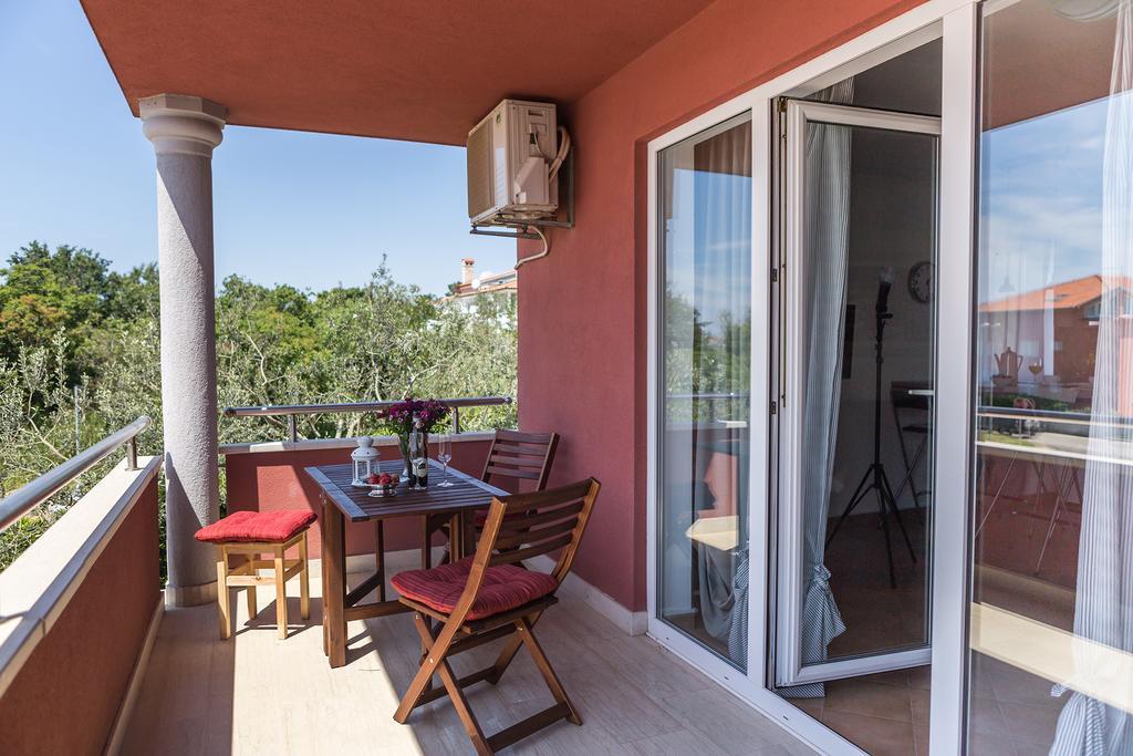 Apartments Roza Медулин Екстериор снимка