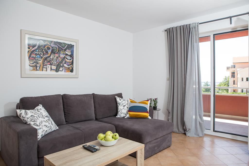 Apartments Roza Медулин Екстериор снимка