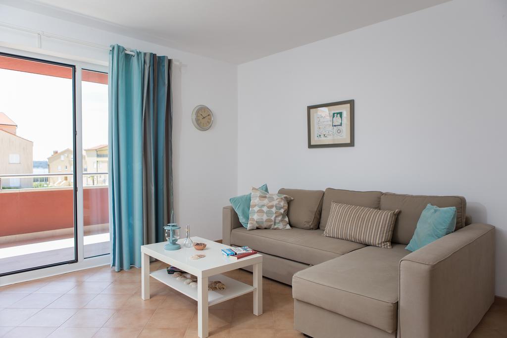 Apartments Roza Медулин Екстериор снимка