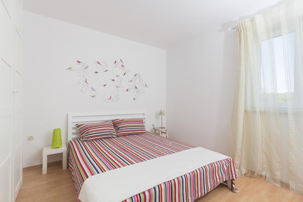 Apartments Roza Медулин Екстериор снимка